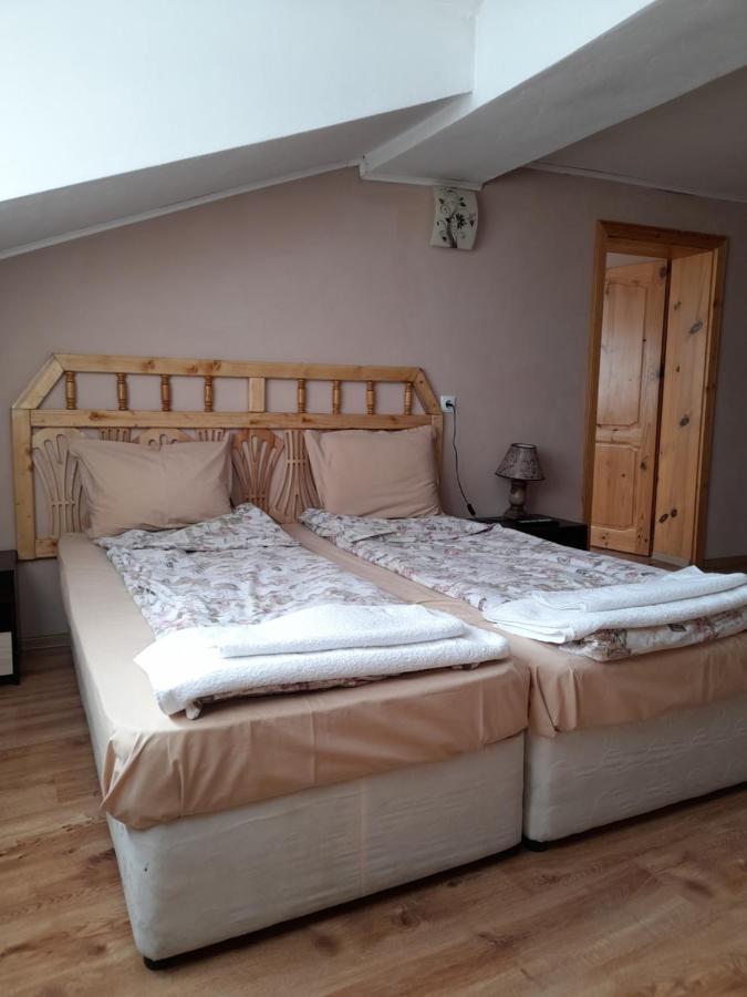 Yana Guest House Dobriniszte Zewnętrze zdjęcie
